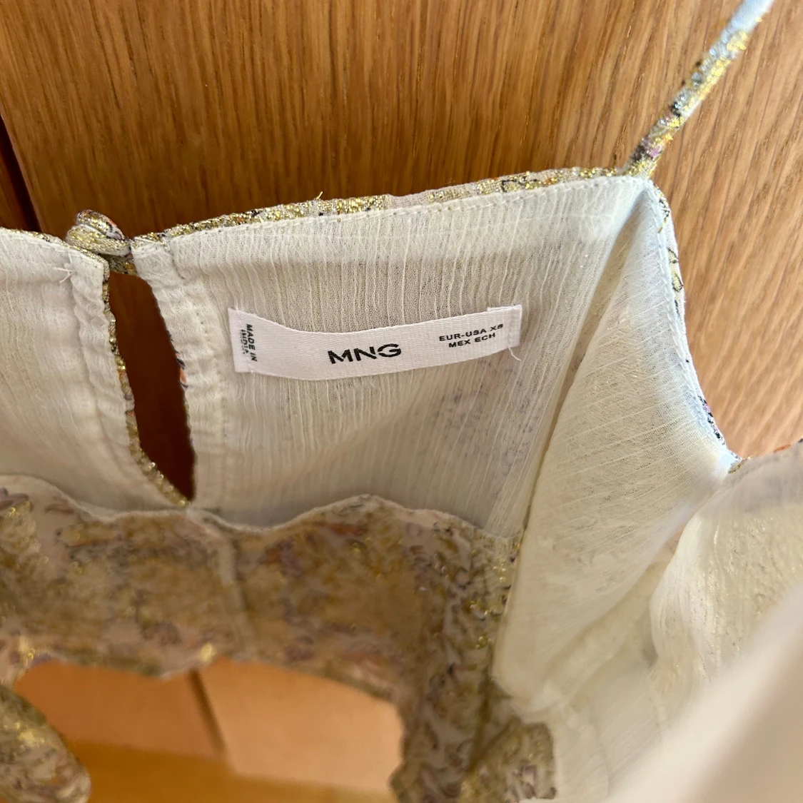 Glittrigt linne - 93