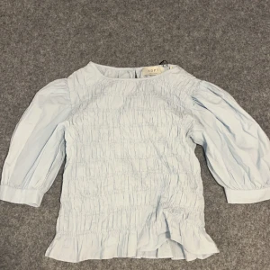 Blå topp - jätte gullig blå topp från gekås💞 storlek M men jag skulle säga att den mer är en S, nypris 149kr🌸