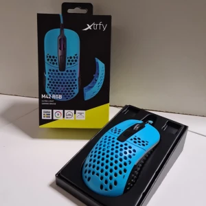Xtrfy Gaming Mouse  - En läcker gamingmus i blått, aldrig använd. Nypris 599kr.