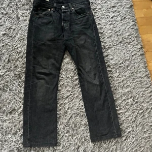 Levis 501 jeans - Säljer dessa Levis 501 Jean till ett riktigt bra pris. Skick 8/10