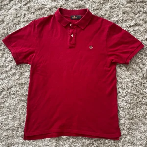 Morris Pikétröja - Asfet pikétröja i mycket bra skick! Snygg färg och wash. Från Morris och i storlek M!