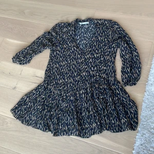 Klänning Zara - Gullig klänninv från zara