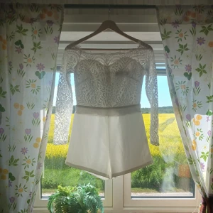 Vit sommar sress  - En vit sommardress alldrig använd, ny pris 450 kr mitt pris 200. Priser går att diskutera❤️