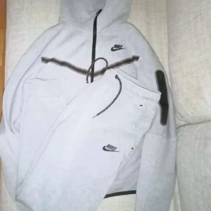 Nike tech strl S - Dress i strl S