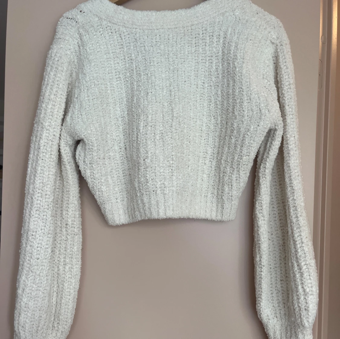 Croppad stickad kofta - 91