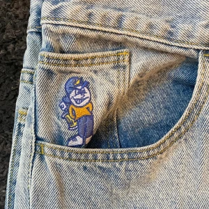 Polar 93 | Jeans - Polar 93 jeans i färgen ljusblå.👖Säljer dem för att de är för små för mig. Inga som helst defekter, de är i topp skick. ✅ Hör av dig vid frågor eller fler bilder :)