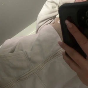 Skön oversized hoodie  - Trashy hoodie för alla stilar ❤️ använd men inga hål eller skador på tröjan ❤️❤️