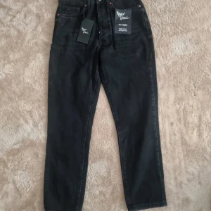 Svart Bik Bok jeans storlek 26 - Svart Bik Bok jeans storlek 26