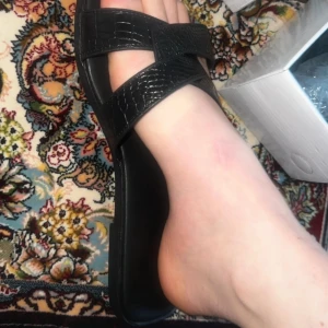 Sandaler  - Aldrig användx, normal i storleken , köpt för180kr.