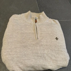 Morris zip - Fint skick. Skriv om ni har bud.