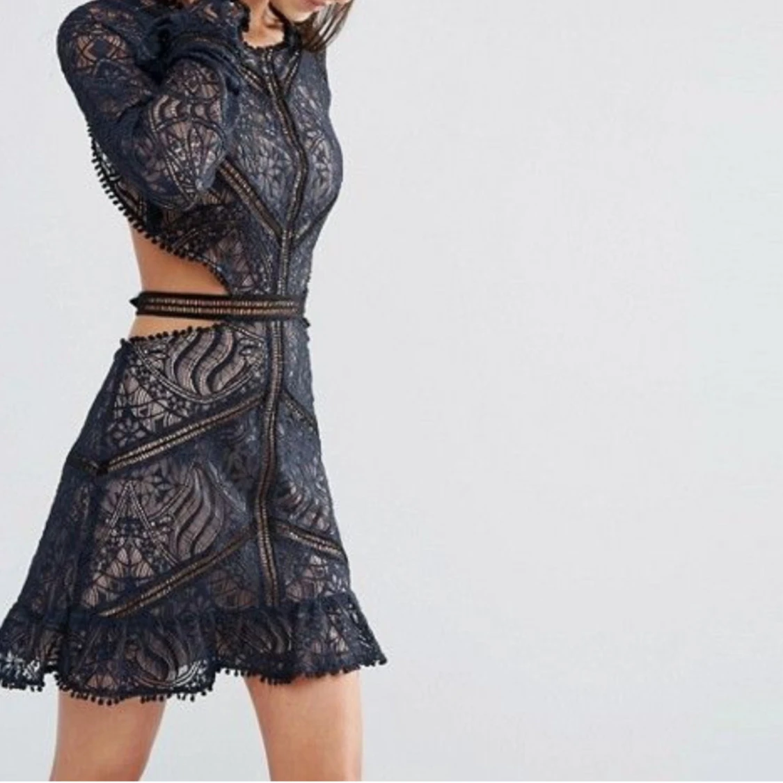 FOR LOVE & LEMONS - Emerie Cut Out Dress - SVART - 91
