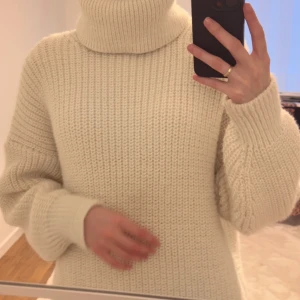 Tröja - Stickad tröja från H&M. 