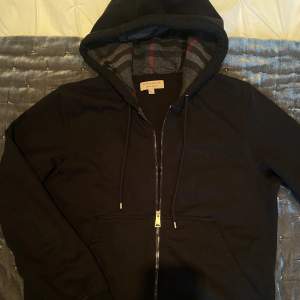 Burberry zip hoodie, nyskick