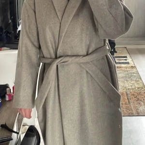 Kappa från vero Moda  - Kappa från vero Moda, storlek L, använd ett fåtal gånger. 