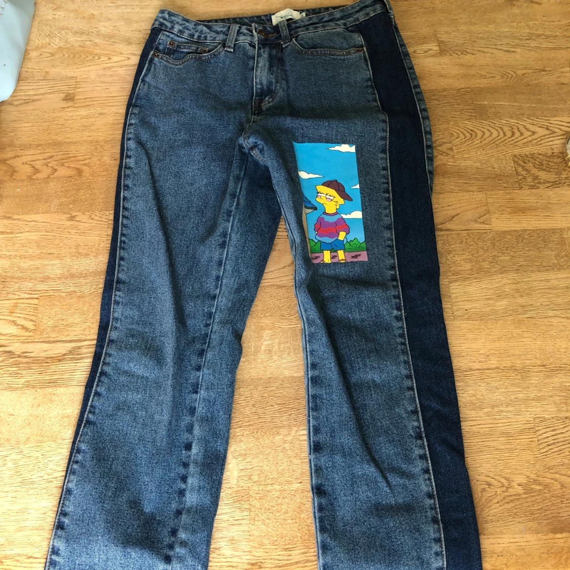 Jeans med Simpsons & Spongebob motiv - 90