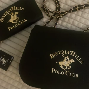 Väska  - Beverly hills polo Axelvöska o plånbok, prislapp kvar går att köpa separat 