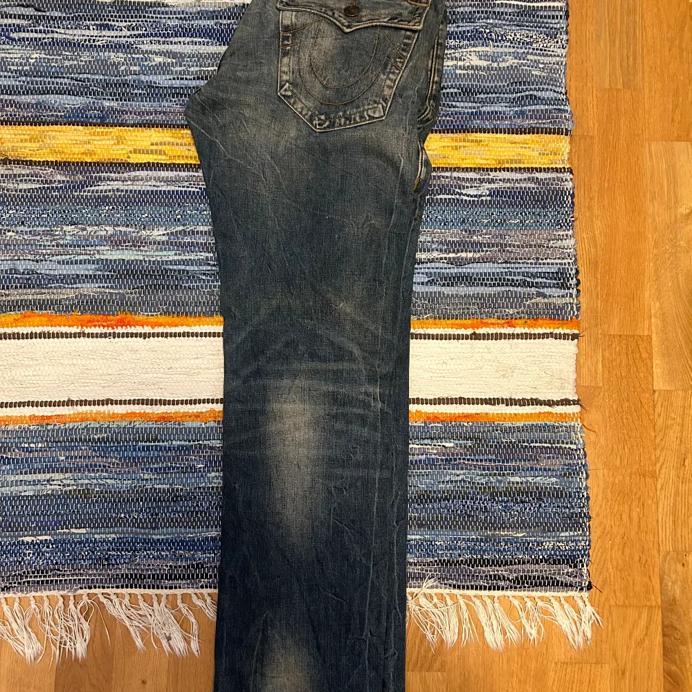 47x109 cm. Jeans & Byxor.
