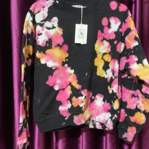 Dam tröja  - jätte fin storlek xs 150kr