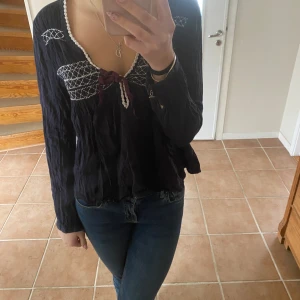 Odd Molly blus  - En odd Molly blus som knappt är använd i storlek 1 som är S säljs då den inte kommer till användning. Inga defekter  Köparen står för frakt 