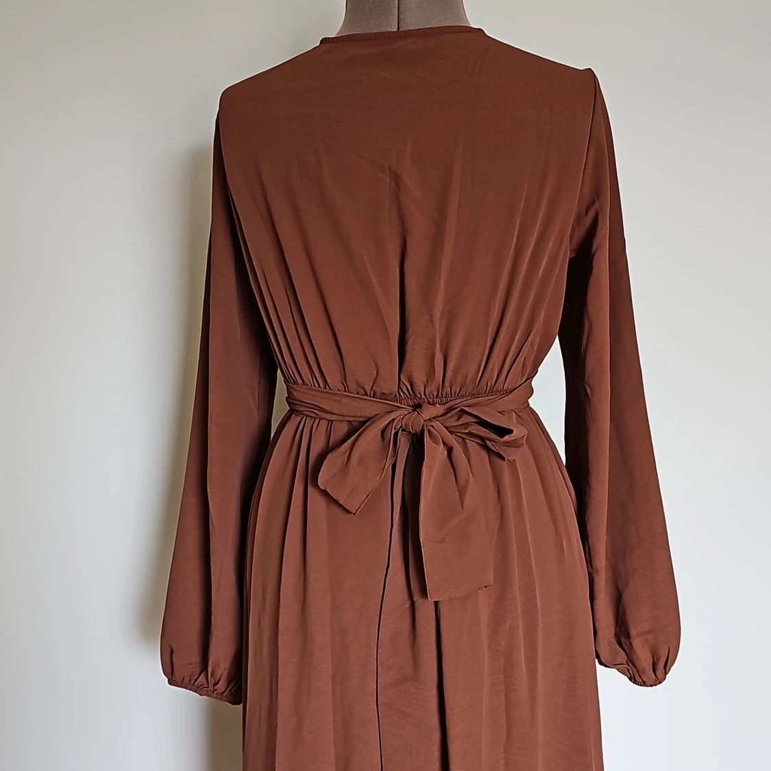 Oanvänd klänning - 91