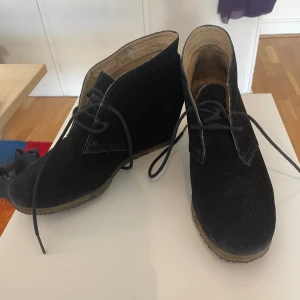 Vintage klackskor  - Vintage klackskor köpta utomlands och är i bra kvalité. 