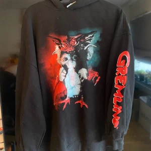 Gremlins hoodie från hm - Storlek s