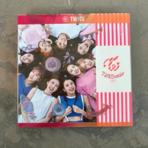 Twice Coaster Lane 1 Album - Album comes with inclusions but no photo card   Condition: good used 