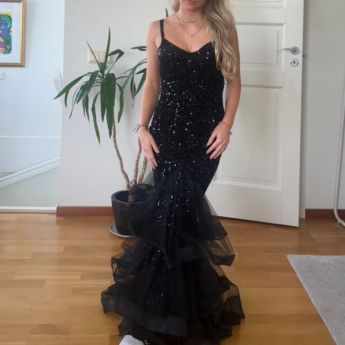 Svart glittrig balklänning ⚡️🖤