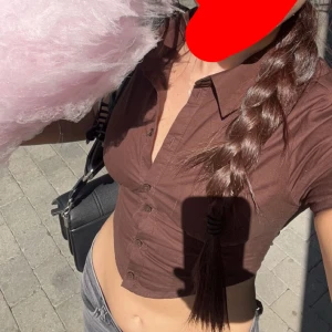 Super söt brun topp - En jättefin topp från H&m! 