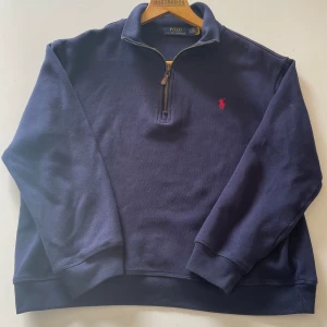 Ralph Lauren quarter-zip - Bra skick, fläckfri och inte särkilt använd