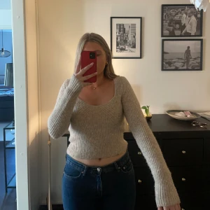 Stickad topp  - Stickad topp, sällan använd och i fint sick! 