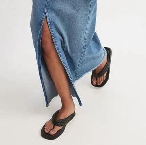 Quiltade sandaler NAKD - Så fina sandaler/flipflop som tyvärr inte passade mig. Som nya! 