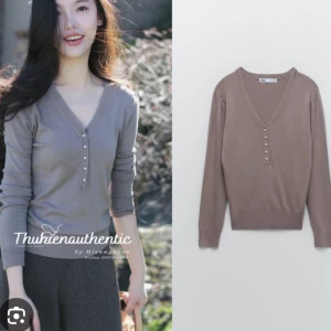 Tröja med knappar - Tröja från Zara med knappar🤎 lånad bild  