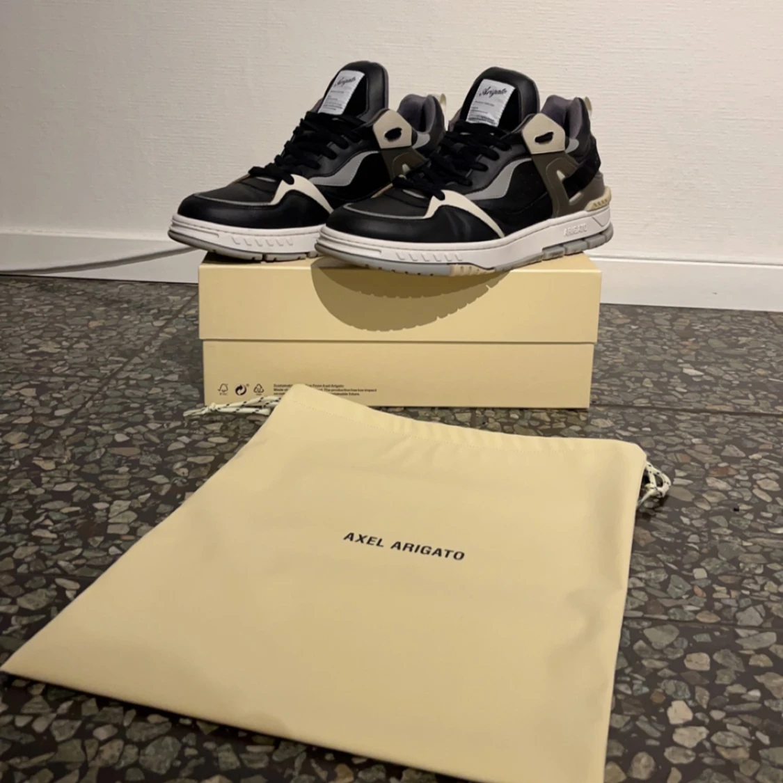 Astro Sneakers Axel Arigato