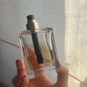 Dior homme parfym - Parfym från dior. Fint skick. Mycket kvar i flaskan