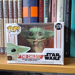 Säljer denna Yoda (the child) funko pop från starwars för 80kr🩷🌷 