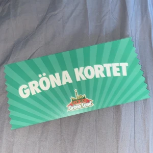 Grönan kortet - Säljer grönan kortet som jag fick i julklapp då jag har fått 2 st. Har inte kopplat det till mig än så går att koppla till vemsom helst tror jag. Ordinarie pris 395kr!❤️