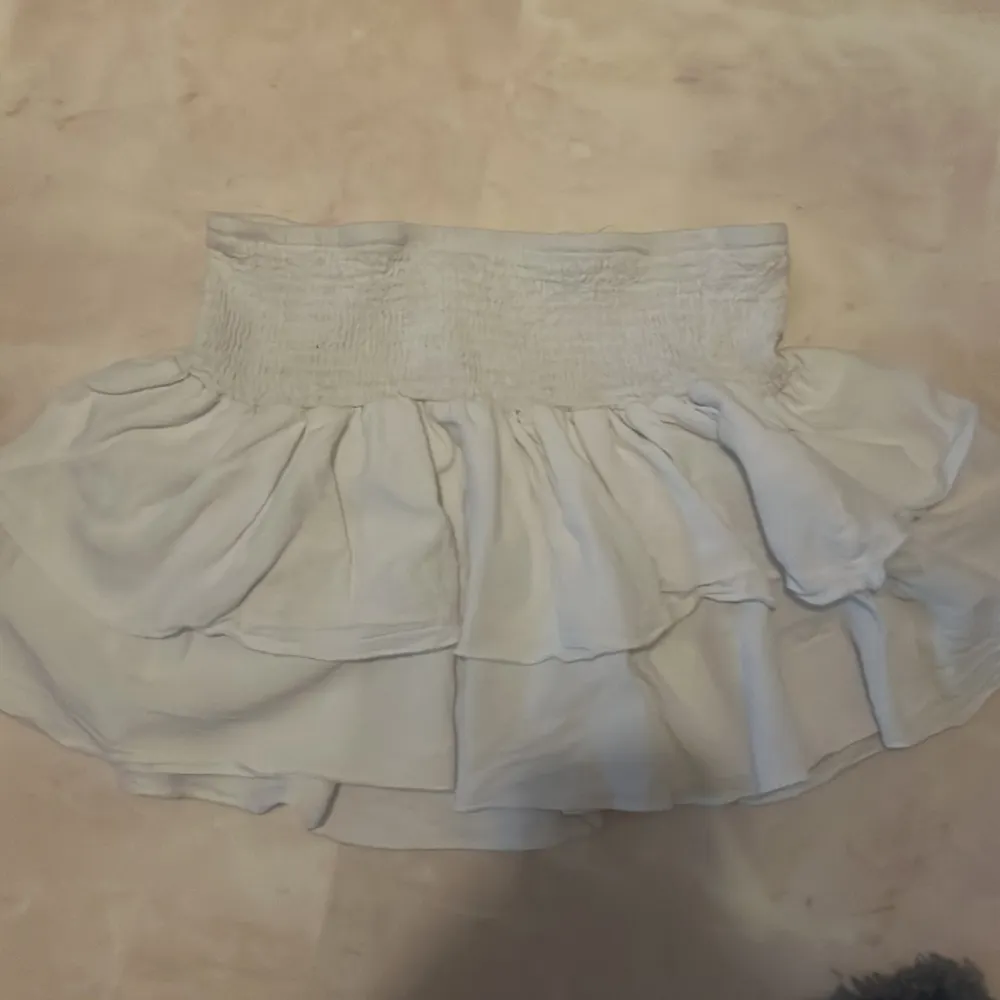Säljer denna kjolen från shine kommer inte till användning . Kjolar.