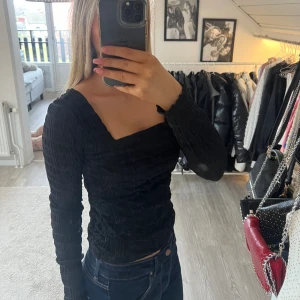 Topp  - Ny topp från Vero Moda! Klipp av lappen men passar S/XS bra!✨