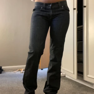 skygga vintage jeans - knappt använda jeans, mammas gamla💕