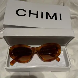 Chimi solglasögon, använda 1 gång, köpta för 1700 kr. Helt slutsålda online❣️