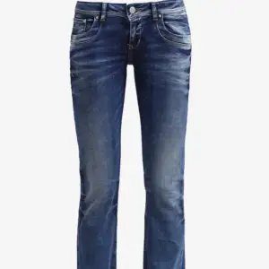 säljer nu mina assnygga bootcut jeans från ltb! säljer pga att jag har för många jeans. kom privat för frågor 🙌🏼💘