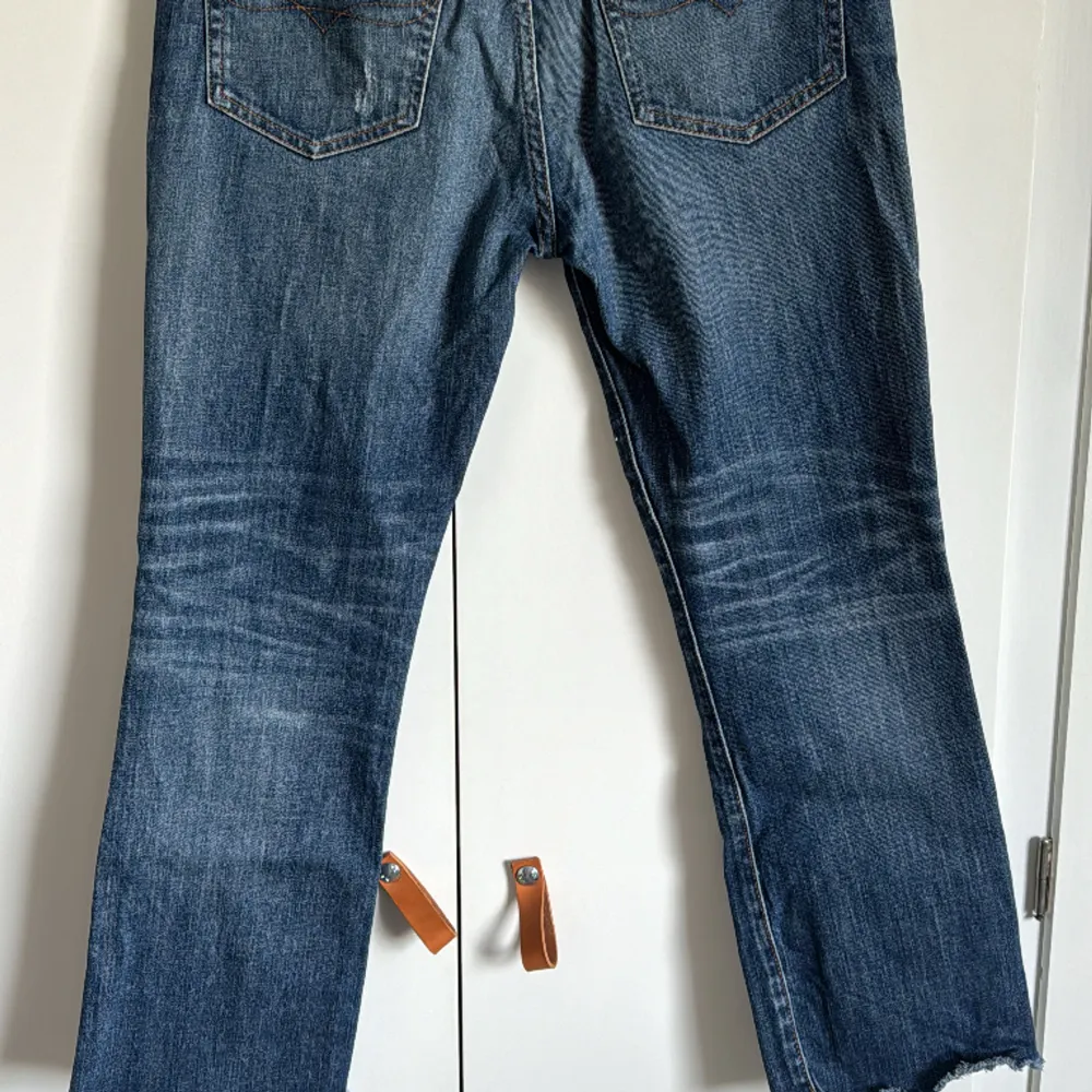 Jeans i fint skick från Ralph Laurel normal storlek ej stretch. Rå kanter nedtill.. Jeans & Byxor.