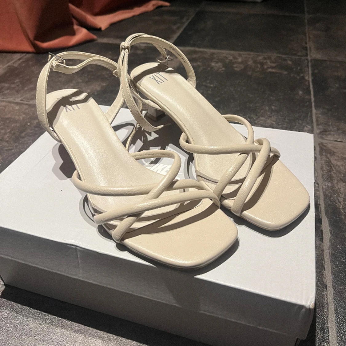 Klackskor från Bohoo