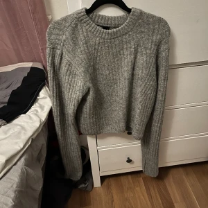 Stickad tröja - Stickad tröja från bik bok i storlek M