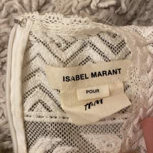 Nästan aldrig använt. Väldigt fin lång blus ifrån isabel marant x HM