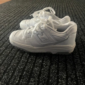 New balance 550  - Aldrig använda, nyskick. Nypris: 1650kr