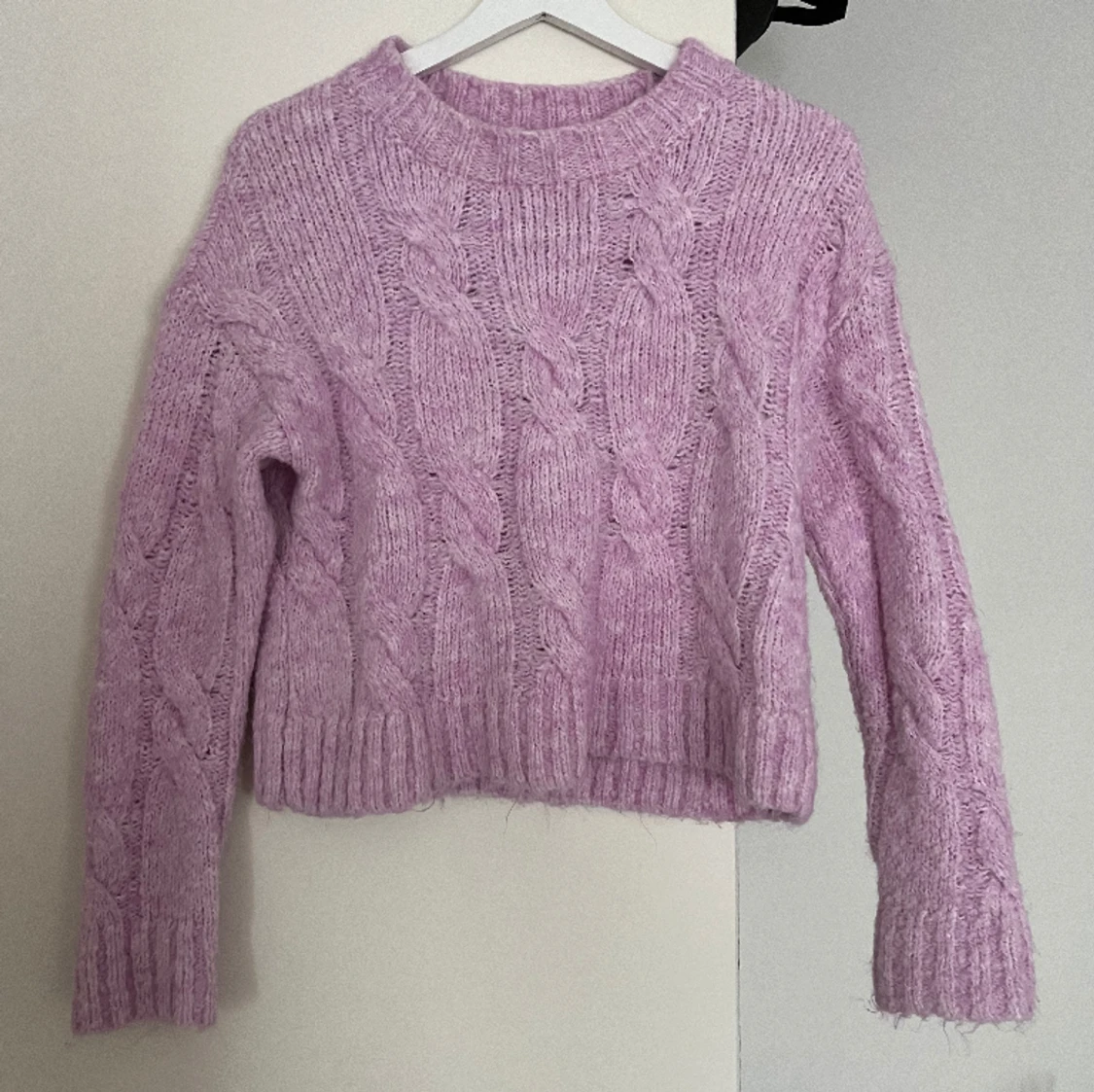 Söt tjocktröja i fin rosa färg