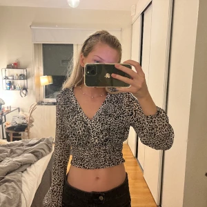 Mönstrad blus - Snygg blus med coolt mönster