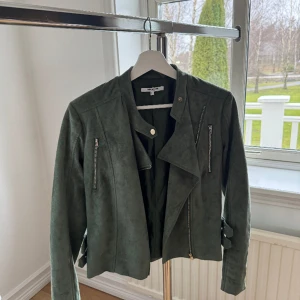 Jacka - Jacka från Sanne Alexandras klädmärke. Använd en gång. 